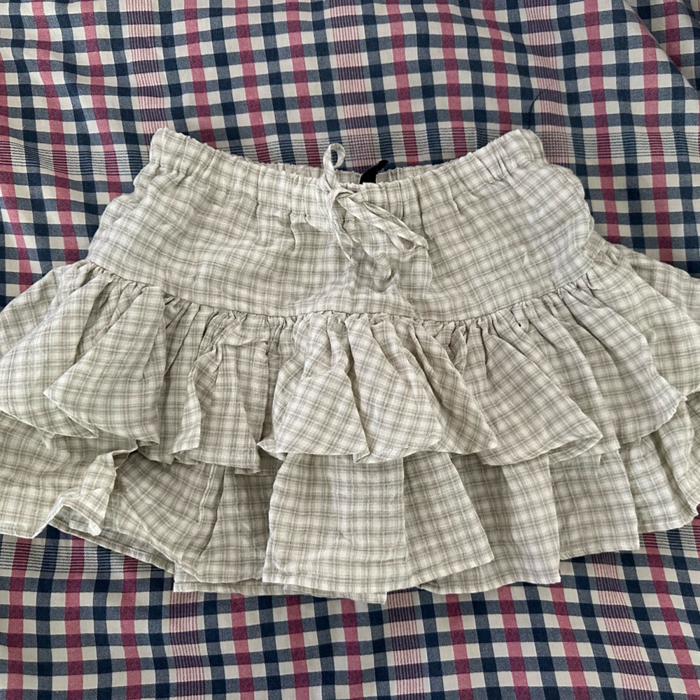 Divided Checkered Skirt in Gray and Cream